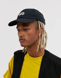 Veste nike woman matière synthétique légèrement satinée neuf sans étiquette. Flat Casquette Nike Review 2a124 2da01