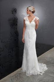 Just Love This Bridal Gown Http Www Itsmywedding Com Au Vendor Profile Elizabeths Wedding Dresses Sydney Lace Wedding Dress Vintage Lace Beach Wedding Dress