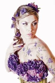 Янина Грушина. В платье из цветов