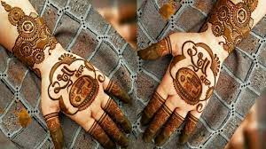 Diwali is one such occasion when families across the country decorate their homes with various rangoli patterns with flowers, diyas, rice, wheat flour, flowers, salt and any shining materials. Raksha Bandhan Mehndi Designs Rakhi Special Henna Design Mehndi Designs Images Youtube