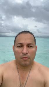 Mi Dios gracias por darme vida y salud para poder disfrutar de estos 34  años en familia. , Disculpen son 43 primaveras, lo cierto es que hay mucho  por hacer, todos tenemos un propósito ante los ojos ...