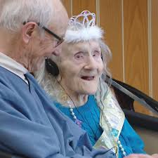 Community gathers to help Winnebago County woman celebrate 112th birthday