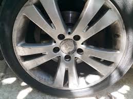 Vente Piece De Rechange Et Accessoire Vehicule Et Motos Occasion A Ariana Je Cherche Jante Alu Binbincar
