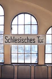 Berlin Kreuzberg Fenster Coffee Bonanza Coffee Roasters Nano Kaffee Berlin Luxury Real Estate Kaffee
