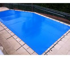 Bâche à bulles isothermiques pour optimiser la chaleur d`une piscine avec une couverture isothermique de qualité allant de 400 microns à 500 microns. Bache D Hiver Pour Piscine Dekzeilenshop Be Commandez Votre Bache Online