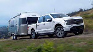 It even lists the truck's cost after the $7,500. Ford F 150 Lightning Elektro Pick Up Vorgestellt