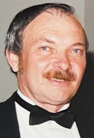 Elma Logan's Instagram, Twitter & Facebook