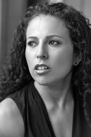 Sarah Wildman's Instagram, Twitter & Facebook