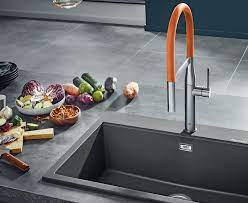 When choosing an undermount sink, there are factors to consider to ensure you are getting the one perfect for your kitchen. How To Choose The Right Kitchen Sink Home Decor Singapore