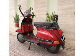 Apalagi pada disain lampu utama yang berbentuk kotak ini dibarut dengan. Vespa Excel 150 Motor Jadul Tapi Makin Digemari