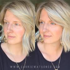 Hey dolls 💋 who's down for a makeup live ? Any colors you would like to  see 👀 ? Let me know in the comments 🥰👇🏼