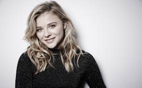 More images for green and white background portrait » Wallpaper Face Women Model Blonde Simple Background Long Hair Green Eyes White Background Actress Smiling Fashion Chlo Grace Moretz Person Head Girl Beauty Photograph Hairstyle Black And White Monochrome Photography Portrait
