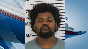 Man facing murder charge after shooting in Davenport Monday