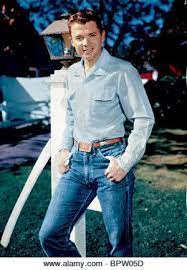 Audie Murphy Stock Photos Audie Murphy Stock Images Alamy Murphy Actor Heroes Actors American Heroes