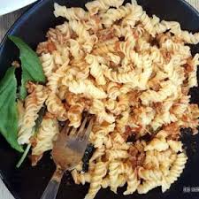 Schnell Frisch Gesund Und Lecker Essen Gehen In Karlsruhe Die Schmatztruhe Leckeres Essen Essen Lebensmittel Essen