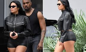 Qarkullojnë të tjera video të saj me pullë të kuqe, Kim Kardashian thërret  me urgjencë avokatët: Vetëm mbi trupin tim mund të...