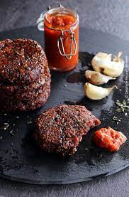 Recette Vegetarienne Steak Veggie Au Quinoa A La Plancha Sauce Arrabiata Primeal Le Bio Vegetal Recette Recette Steak Vegetarien Recette Bio Recette Vegetarienne