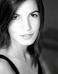 Julia Moniz's Instagram, Twitter & Facebook