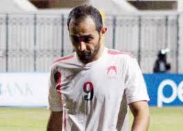 ويعد حسن شحاتة من أبرز لاعبي منتخب مصر تاريخيًا، حيث قدم بقميص الأبيض الكثير من البطولات والإنجازات. Ø­Ø³Ù† Ø´Ø­Ø§ØªØ© ÙŠØ·Ù„Ø¨ Ø·Ø§Ø±Ù‚ Ø³Ø§Ù„Ù… Ù„Ø§Ø¹Ø¨ Ø§Ù„Ø±Ø¬Ø§Ø¡ Ø§Ù„Ù…ØµØ±ÙŠ Ø§Ù„ÙŠÙˆÙ…