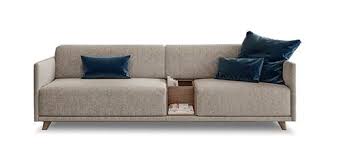 Prova a scegliere un divano 2 posti o un divanetto 3 posti, piuttosto che optare per il classico ed ampio. Divani Due Posti