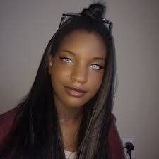 Shania Edwards (@mcelorynia)