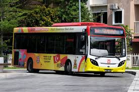Dubbed 'bas selangorku', the service will utilise a total of 11 rapid kl buses with four operating in shah alam and subang jaya and the remaining the shah alam route spans a distance of 20.2 km and will see buses run from the ktm station in section 19 to wisma jakel in section 7 while the 15.5. Bas Smart Selangor Alexander Dennis Enviro200 Wb7005v Nighteye Flickr