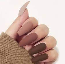 Schwarz matt glitzer nageldesign haare und nagel und nagelideen gelnagel grau matt glitzer gelnagel grau nagel gel nageldesign nagellack matt machen diy ideen und 24 trendige looks matte black with glitter nailsbyeffi gelnail gelenaglar gel coffinnails gelnails nails darkblue mat black silver pin auf nails nails nails. Schone Nagel Bestes Nagelstudio Professionelles Nageldesign Freiburg