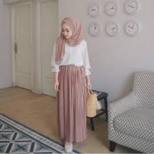 Rok plisket ini bisa kamu padukan dengan atasan polos agar tidak terkesan ramai. Jual Unik Rok Plisket Premium Maxi Skirt Prisket Pleates Jumbo Limited Jakarta Barat 013 Indra Store Tokopedia