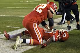 Tyreek hill is a spectacular player to watch but i'm always a little nervy having him on my nfl team. Chiefs Celebrating Blowout Of Bengals Impressive 6 1 Start Taiwan News 2018 10 22