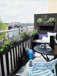 Dachterrasse Und Balkon Dekorieren 25 Ideen Fur Oase In Der Grossstadt Kleiner Balkon Garten Balkon Dekor Balkon Im Freien