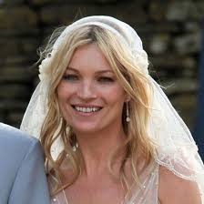 She picked a vintage wedding dress for the ceremony that went. Kate Moss S Wedding Hair And Veil From Different Angles 2011 07 01 15 06 23 Popsugar Beauty