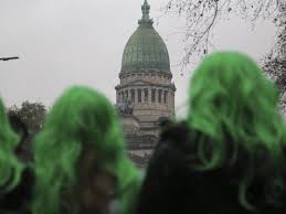 Argentina ha aprobado este miércoles una ley de aborto legal, seguro y gratuito que contó con el impulso y apoyo de legisladores del peronismo la legalización del aborto se convierte en el mayor éxito político del presidente argentino, alberto fernández, en el año que lleva en la casa rosada. Cronologia De La Lucha En Torno A La Legalizacion Del Aborto En La Argentina