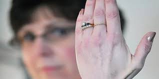 LABOR OF LOVE: Rehoboth mom makes bead bracelets to raise money for Swansea  autism organization