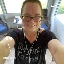 Stephanie Espey's Instagram, Twitter & Facebook