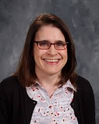 Kelly Halsey's Instagram, Twitter & Facebook