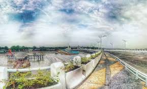 Tak hanya hamparan pasir dan panorama pantai, wisata alam ini juga menawarkan berbagai wahana permainan anak yang menyenangkan. 10 Gambar Pantai Kenjeran Baru Lama Surabaya Harga Tiket Masuk Lokasi Sejarah Misteri Angker Jejakpiknik Com