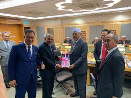 Kini anda boleh mengemaskini nama, alamat dan emel pembayar terkini cukai tanah (negeri melaka) di sini. Jabatan Ketua Pengarah Tanah Galian Persekutuan Taklimat Berkaitan Pelaksanaan Dan Status Terkini Sistem E Tanah Kepada Ahli Majlis Mesyuarat Kerajaan Negeri Kelantan