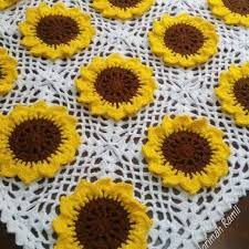 English (us) · suomi · svenska · español · português (brasil). Cushion Cover Crochet On Instagram Ada Sarung Kusyen Yg Belum Sempat Dijahit Saya Post Dulu Tb Alas Meja Yg Saya Crochet Sunflower Crochet Flowers Sunflower