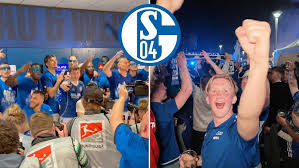 Schalke im Ausnahmezustand: "Der S04 ist wieder da"