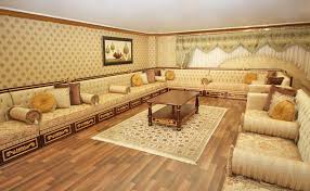 Des souvenirs d'enfants qui chahutent, de soirées en famille ou entre amis. Doha Salon Arabe Meubles De Luxe Ensemble De Canape Long