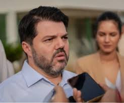 Mãos vazias após 100 dias ensinam a Márcio Corrêa que a política é para os  fortes, jamais para os fracos