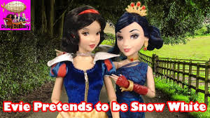 Ben, chad charming, audrey, evie, doug, tyler frizhurbert. Evie Pretends To Be Snow White Part 13 Descendants Reversed Disney Youtube