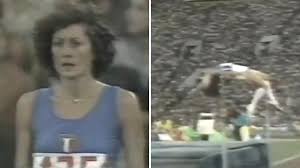 Sara simeoni conquistò 14 titoli italiani nel salto in alto e 1 nel pentathlon. Sara Simeoni 40 Anni Fa Il Salto Che Le Valse La Medaglia D Oro A Mosca Il Video Del Trionfo Corriere Tv