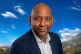 La candidature de Thierry Robert suscite la polémique sur les réseaux  sociaux