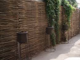 Ako si vyrobit pruteny plot. Plot Z Prutu 75 Fotografii S Napadmi Ako Vytvorit Prutik Vlastnymi Rukami