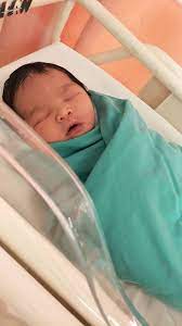 Terdapat beberapa tanda tanda bersalin yang perlu diketahui terutamanya wanita yang sedang hamil kerana ia penting bagi persediaan sebelum kelahiran. Tanda Bersalin Anak Kedua