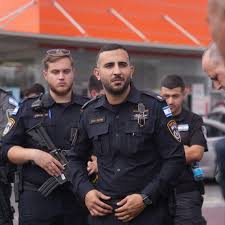 شرطة إسرائيل تكثف استعداداتها الشاملة لاستقبال عيد #العرش، مع تعزيز  انتشارها الميداني والعملياتي لضمان أمن المواطنين وسير الاحتفالات بسلاسة  وهدوء. #كل_عام_وانتم_بخير