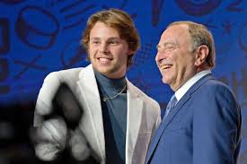 UMD men's hockey: Hermantown's Plante, centers Spicer and James drafted