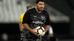 Conheça a loja virtual do botafogo! Botafogo E A Triste Sintese De Um Futebol Brasileiro Que Anda Em Circulo Blog Drible De Corpo