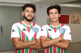 Entrá y conocé nuestras increíbles ofertas y promociones. Uzivatel Velez Sarsfield Na Twitteru Durante La Tarde Del Miercoles Se Presento En El Salon De Presidencia La Indumentaria Kappa Que Utilizara El Voley Masculino De Velez Sarsfield En La Liga Argentina